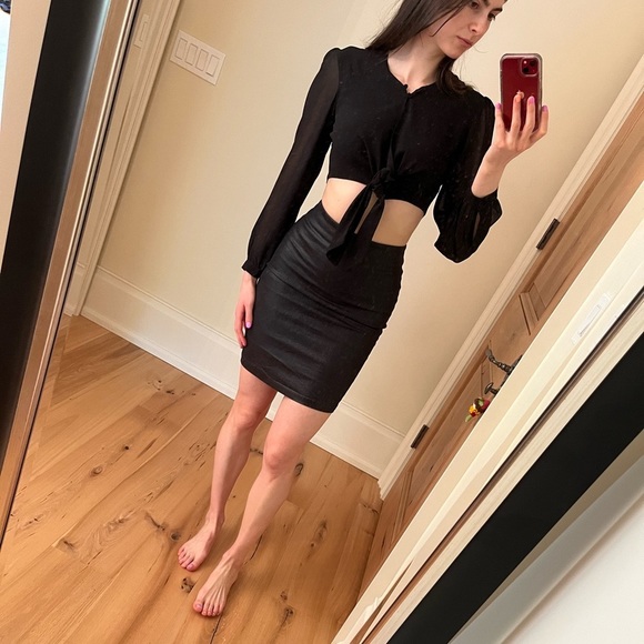 Cropped Black Blouse NEVER WORN - Picture 1 of 10